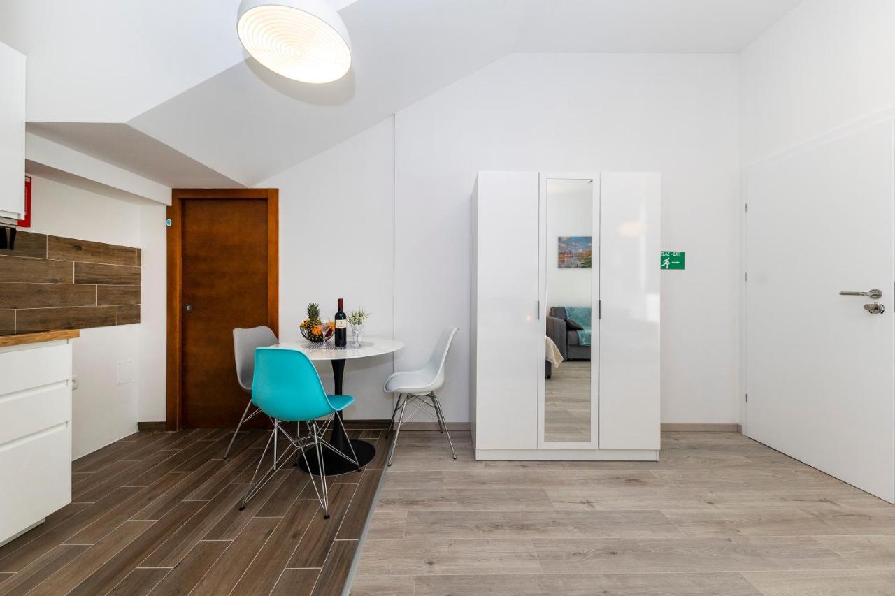 Studio Apartments Heart Of ザダル エクステリア 写真