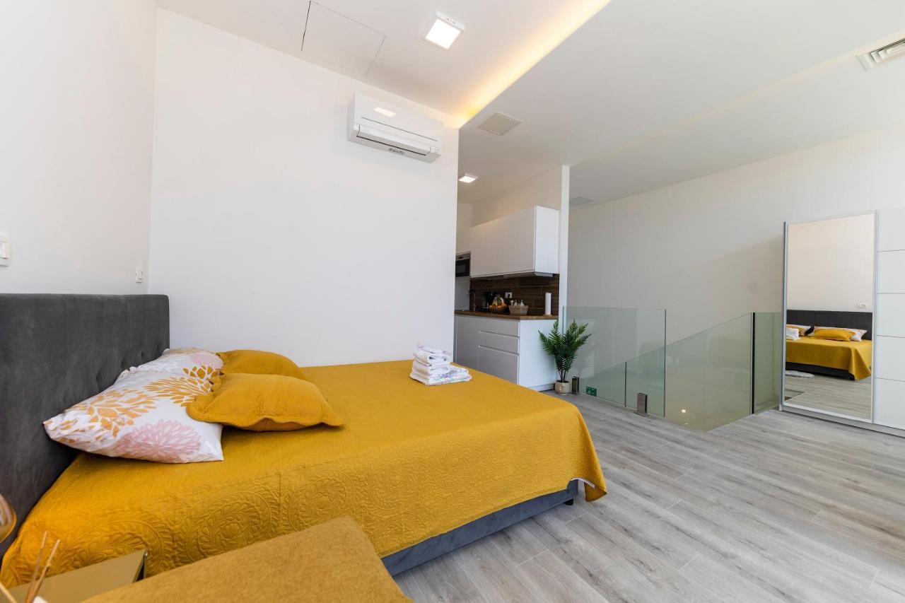 Studio Apartments Heart Of ザダル エクステリア 写真