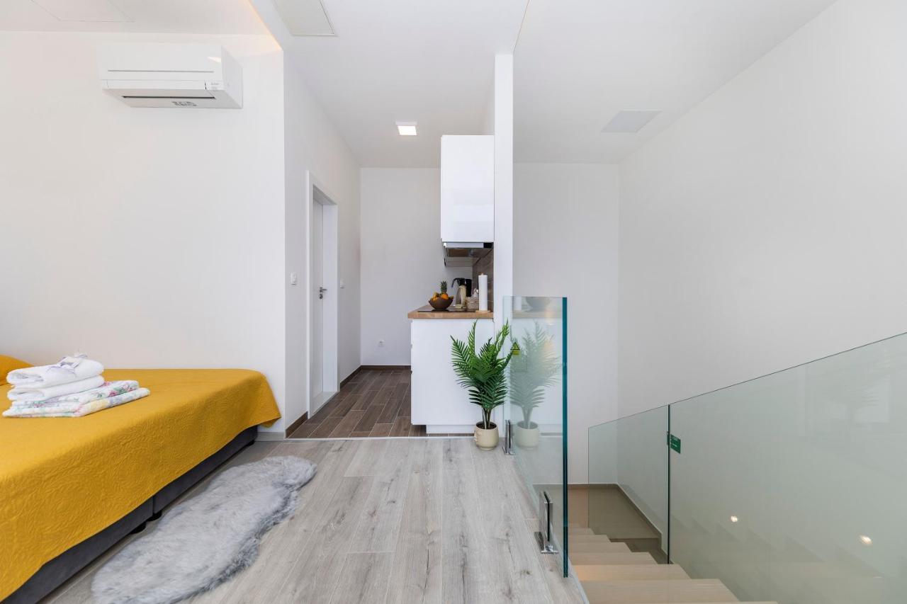 Studio Apartments Heart Of ザダル エクステリア 写真