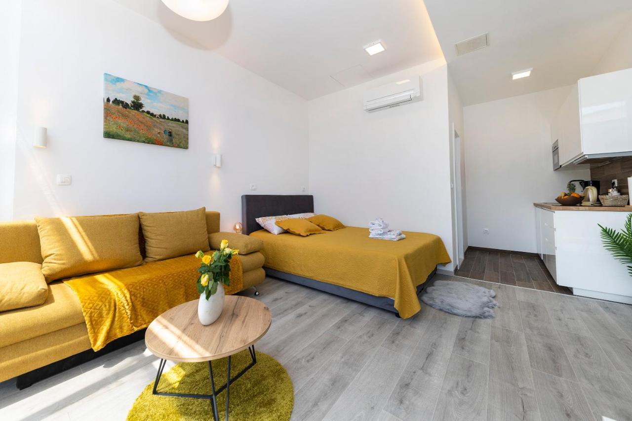 Studio Apartments Heart Of ザダル エクステリア 写真