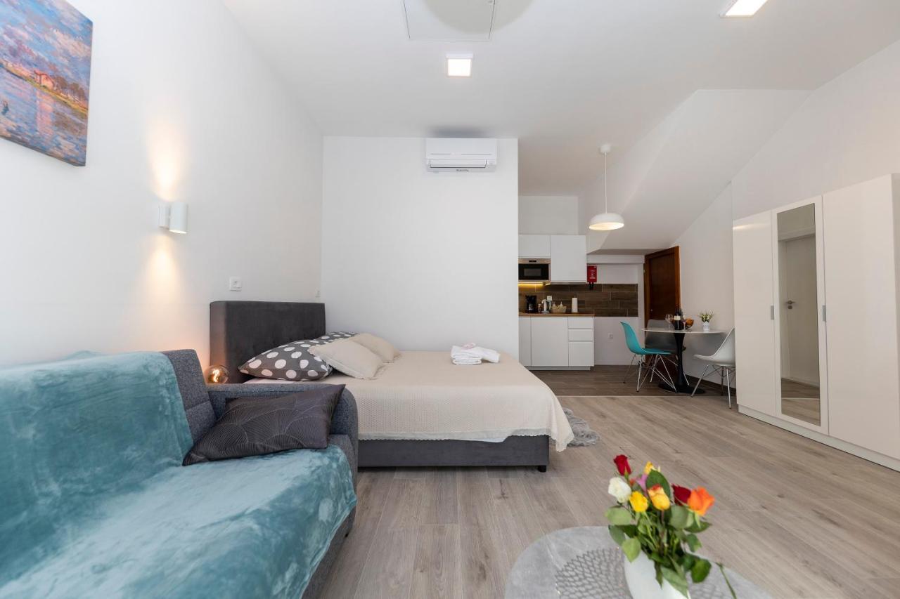 Studio Apartments Heart Of ザダル エクステリア 写真